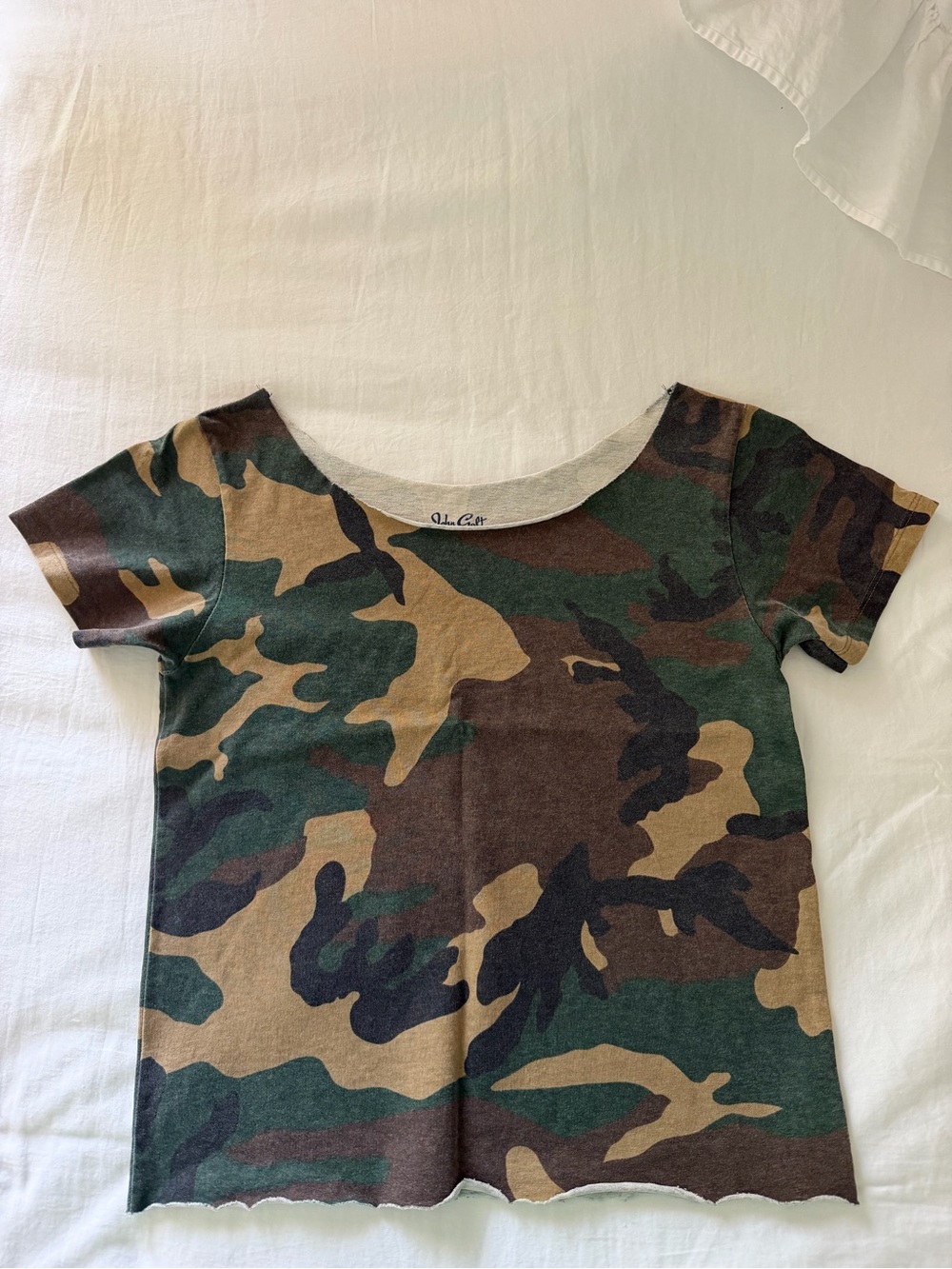 Brandy Melville Camo Scoop Neck Tee in Olive, Brown, Black